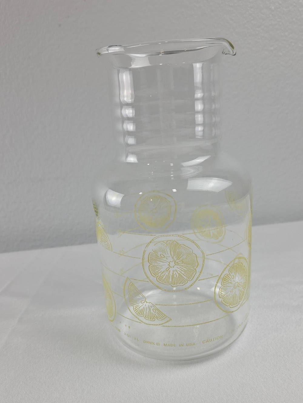 Vintage Pyrex 7520 2 Qt Glass Pitcher Yellow Citrus Lemon Orange Made USA